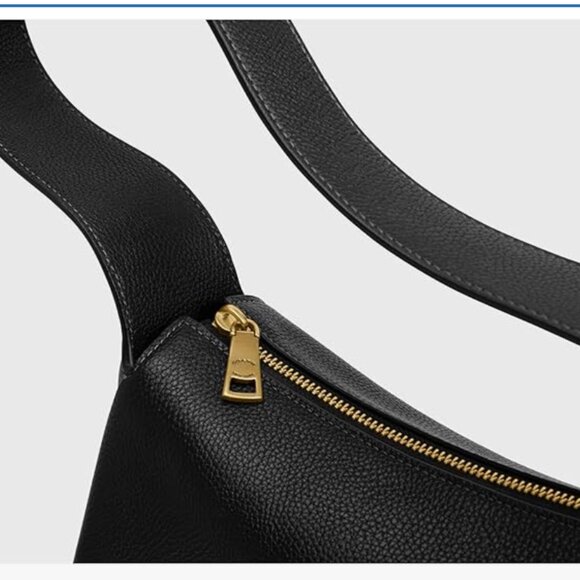 Like new Coach Lola in black pebbled leather - Picture 11 of 13